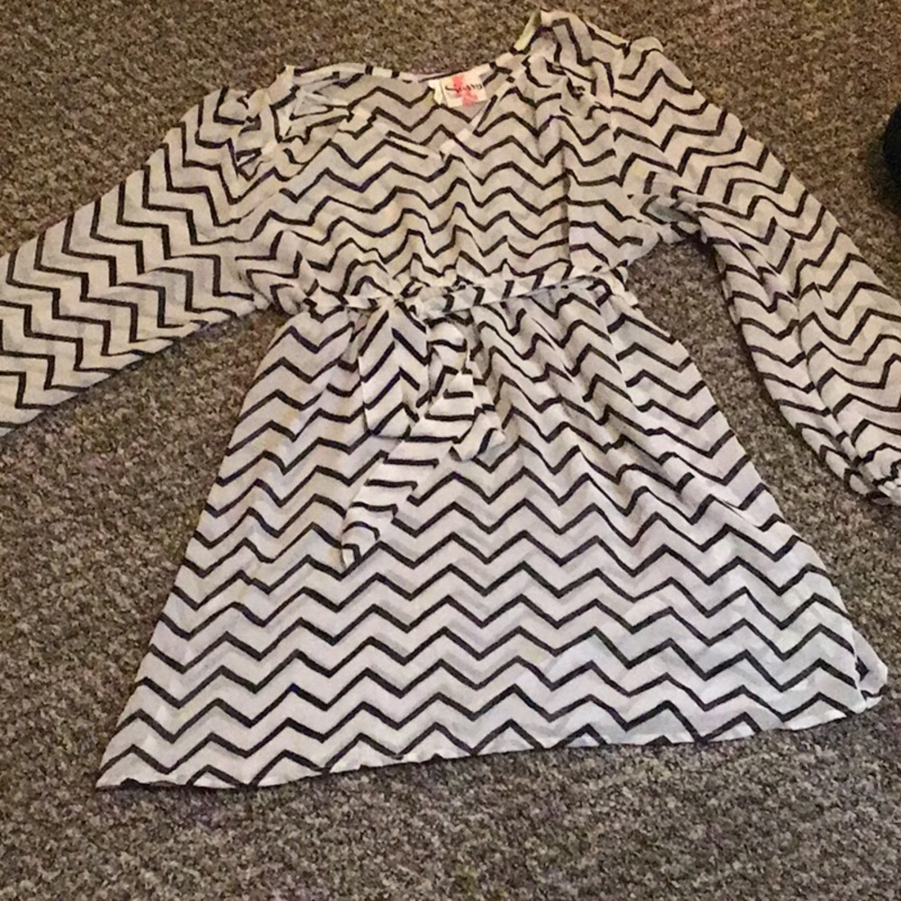 Long sleeve see through maternity shirt